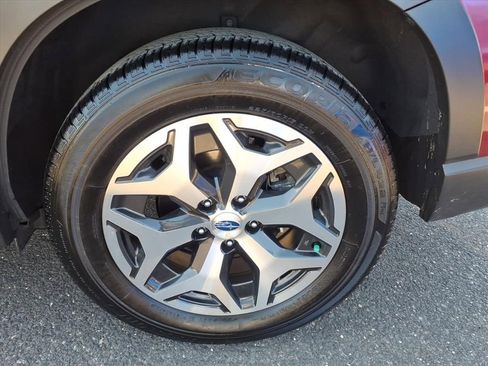 Used 2024 Subaru Forester Premium image 19