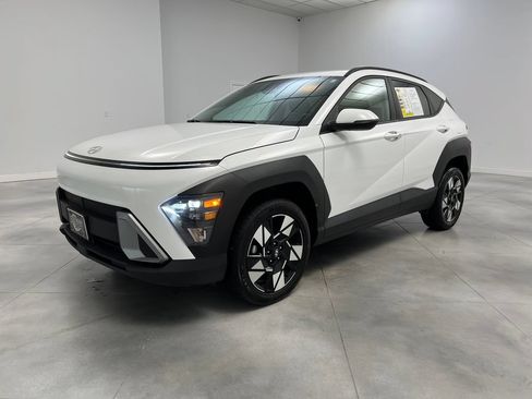 Used 2024 Hyundai Kona SEL AWD/4WD image 4