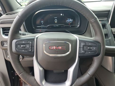 Used 2022 GMC Yukon SLT w/ SLT Luxury Package AWD/4WD image 22