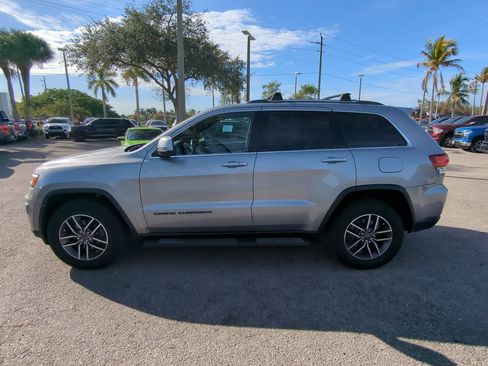 Used 2020 Jeep Grand Cherokee Laredo w/ Laredo X Package image 8
