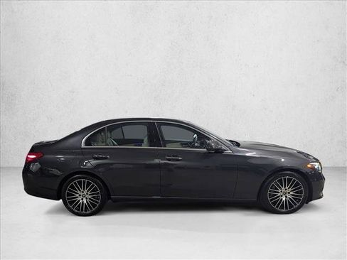 Used 2025 Mercedes-Benz C 300 4MATIC Sedan image 4