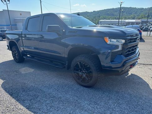 Used 2023 Chevrolet Silverado 1500 LT Trail Boss w/ Protection Package AWD/4WD image 6