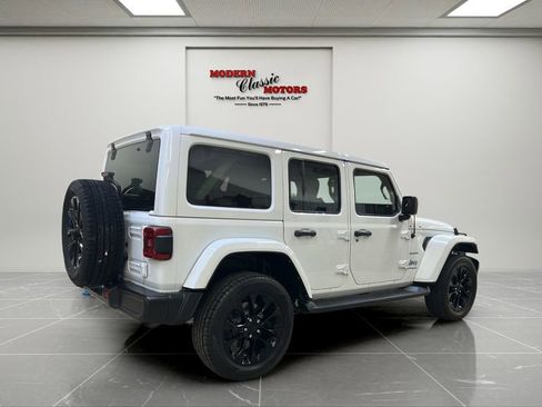 Used 2022 Jeep Wrangler Unlimited Sahara image 5