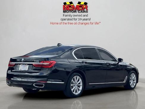 Used 2019 BMW 740i image 5