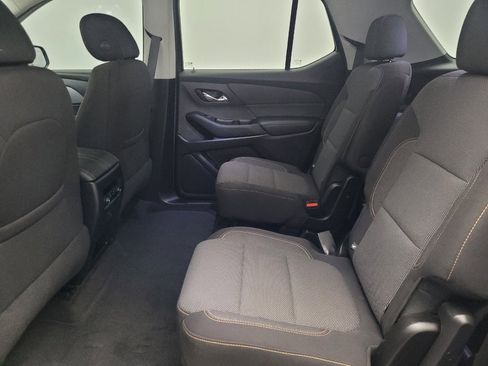 Used 2019 Chevrolet Traverse LT image 18