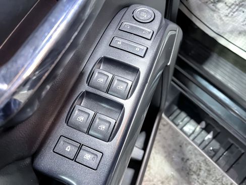 Used 2018 Chevrolet Silverado 1500 LT w/ All Star Edition image 12