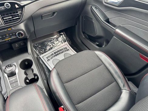 Used 2025 Ford Escape ST-Line image 15