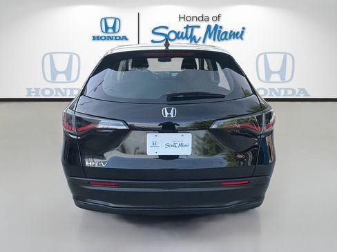 Certified 2023 Honda HR-V LX image 6