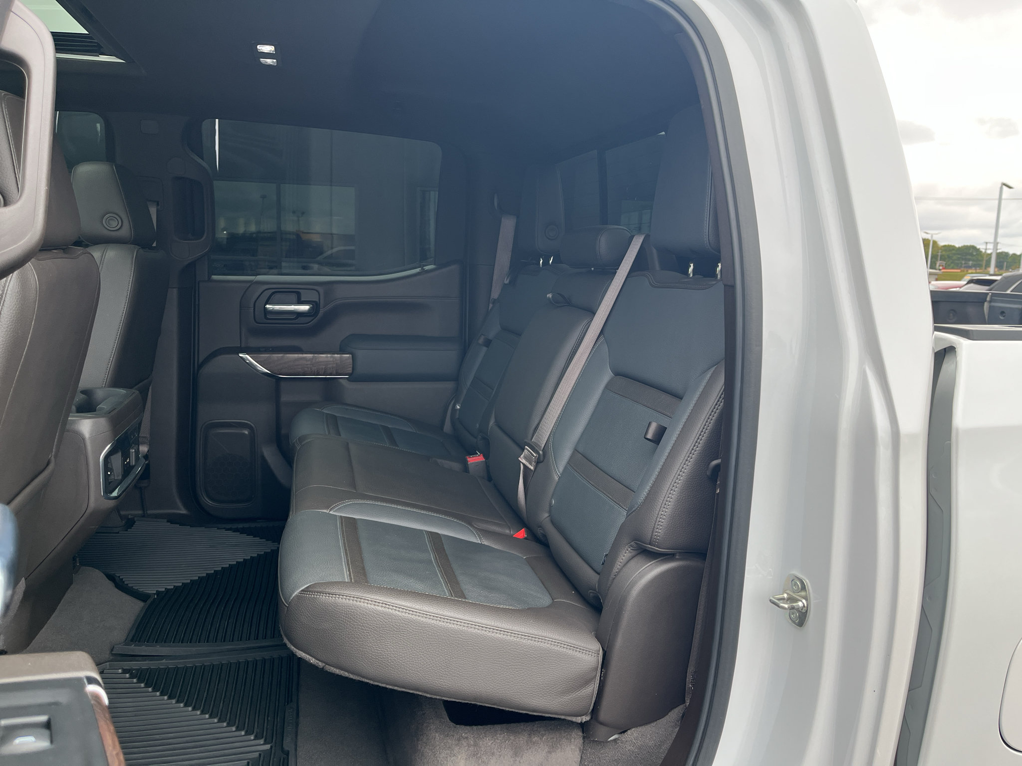 Used 2021 GMC Sierra 1500 Denali AWD/4WD image 37