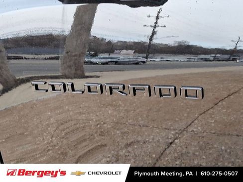 New 2025 Chevrolet Colorado Z71 w/ Midnight Edition image 13