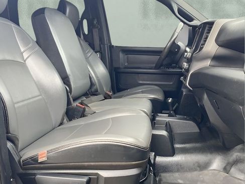 Used 2021 RAM 2500 Tradesman w/ Chrome Appearance Group image 29