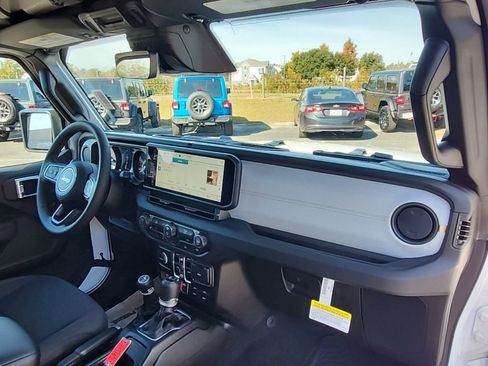 New 2026 Jeep Gladiator Willys image 14