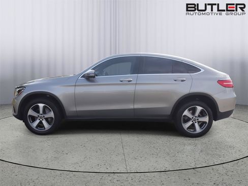 Used 2019 Mercedes-Benz GLC 300 4MATIC Coupe image 3