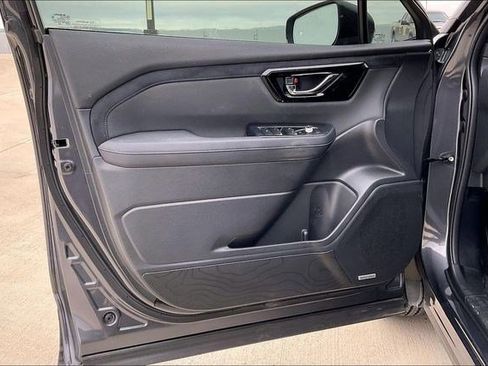 Used 2025 Subaru Forester Limited w/ Popular Package #2 image 28