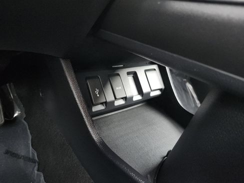 Used 2017 Honda HR-V LX image 7