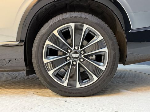 New 2026 Cadillac Vistiq Sport AWD/4WD image 12