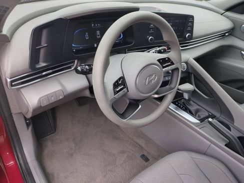 Certified 2024 Hyundai Elantra SE FWD image 7