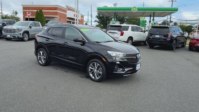 Used 2023 Buick Encore GX Select w/ Sport Touring Package FWD image 2