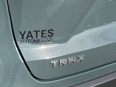 Used 2025 Chevrolet Trax LT image 27
