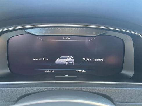 Used 2019 Volkswagen e-Golf SEL Premium image 28