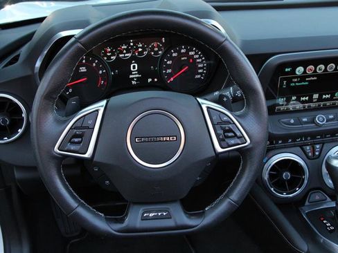 Used 2017 Chevrolet Camaro SS RWD image 21