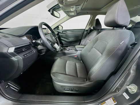 Used 2019 Nissan Altima 2.5 SV FWD image 13