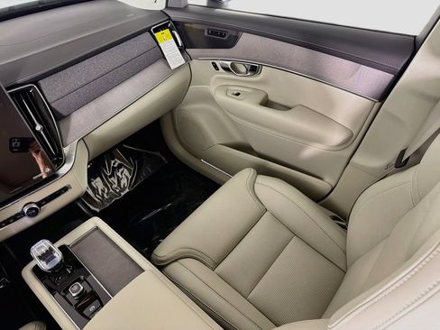 New 2026 Volvo XC90 T8 Ultra w/ Protection Package AWD/4WD image 25