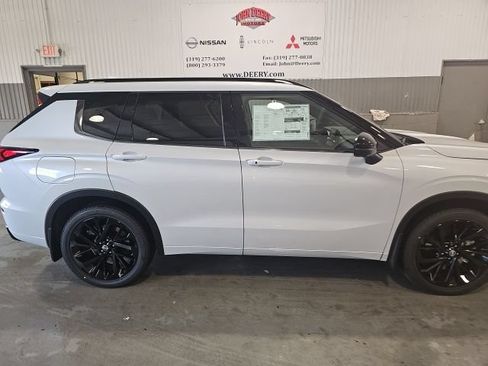 New 2026 Nissan Rogue Platinum AWD/4WD image 2