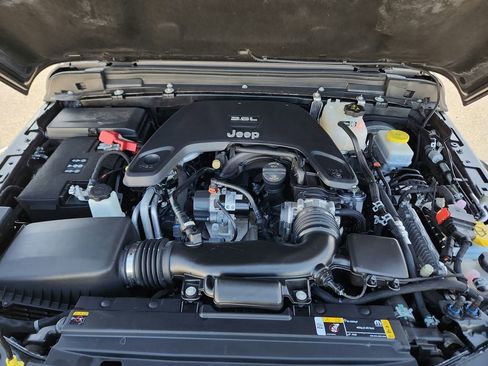 Used 2021 Jeep Wrangler Unlimited Rubicon w/ Xtreme Recon 35" Tire Package image 33