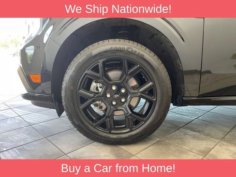 Used 2025 Ford Maverick Lobo AWD/4WD image 15
