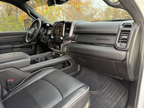 Used 2024 RAM 2500 Limited image 38