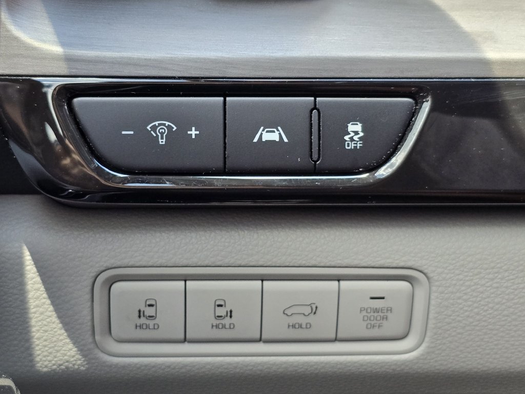 Certified 2024 Kia Carnival SX FWD image 41