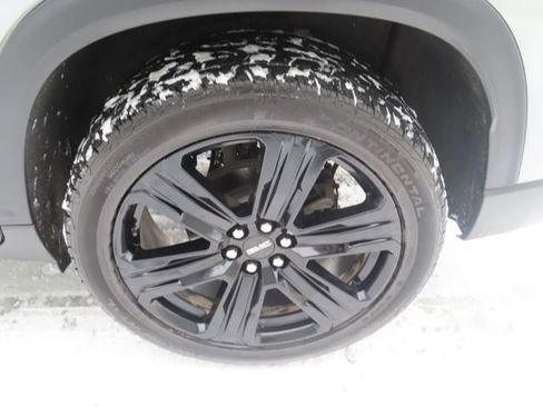 Used 2024 GMC Acadia Elevation w/ Black Edition image 15