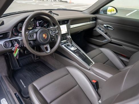 Used 2019 Porsche 911 Carrera 4S w/ Sport Chrono Package image 4