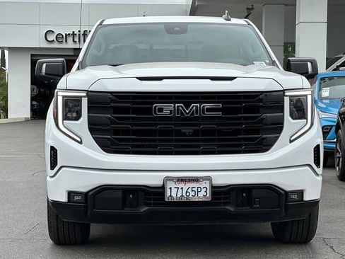 Used 2022 GMC Sierra 1500 Elevation w/ Elevation Premium Package image 9