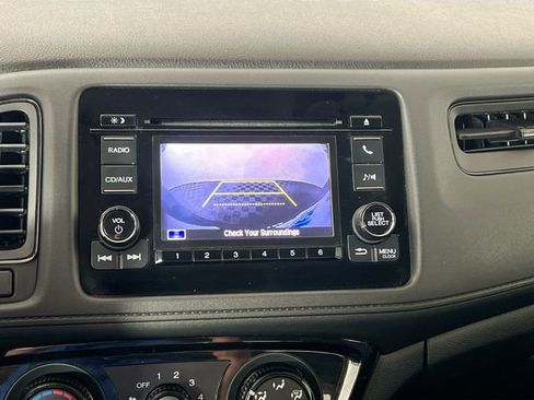 Used 2018 Honda HR-V LX image 14