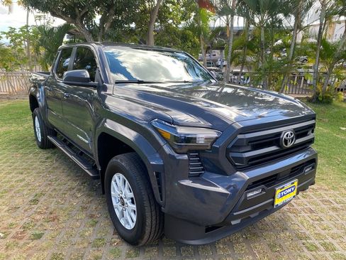Used 2024 Toyota Tacoma SR5 image 1