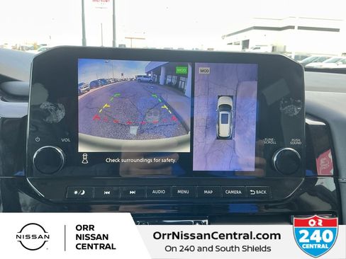 Used 2025 Nissan Pathfinder SL image 21