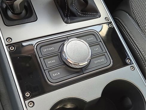 Used 2025 INEOS Grenadier image 30