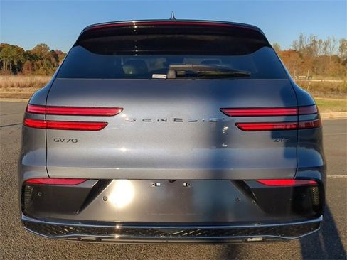 New 2026 Genesis GV70 2.5T Select image 5