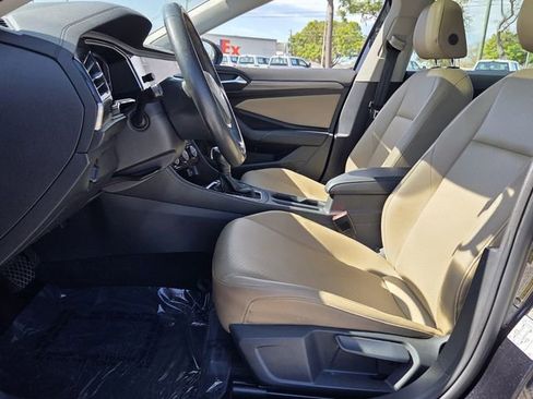 Used 2020 Volkswagen Jetta SEL image 12