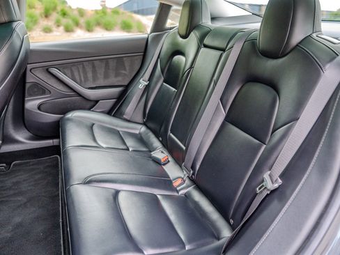 Used 2019 Tesla Model 3 Standard Range Plus RWD image 28