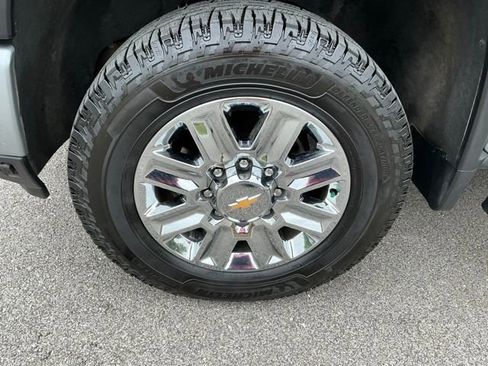 Used 2024 Chevrolet Silverado 2500 High Country w/ High Country Premium Package AWD/4WD image 12
