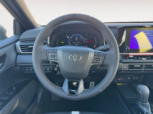New 2026 Toyota Camry SE image 15