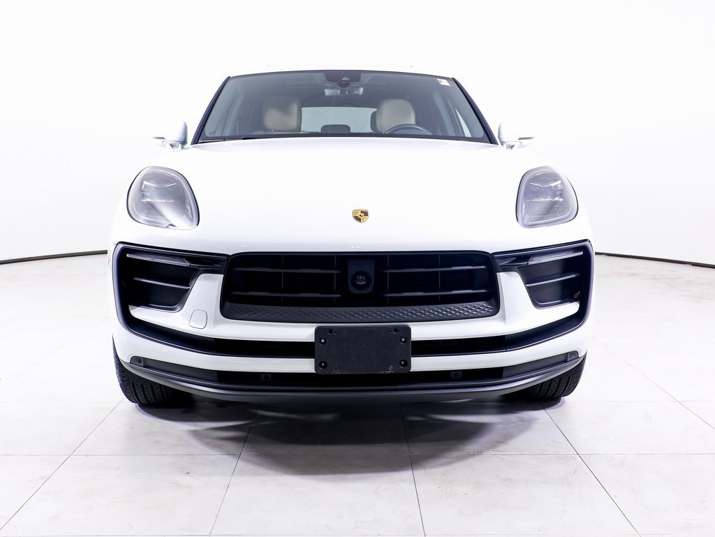 Used 2025 Porsche Macan AWD/4WD image 24