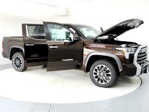 New 2025 Toyota Tundra Limited image 12