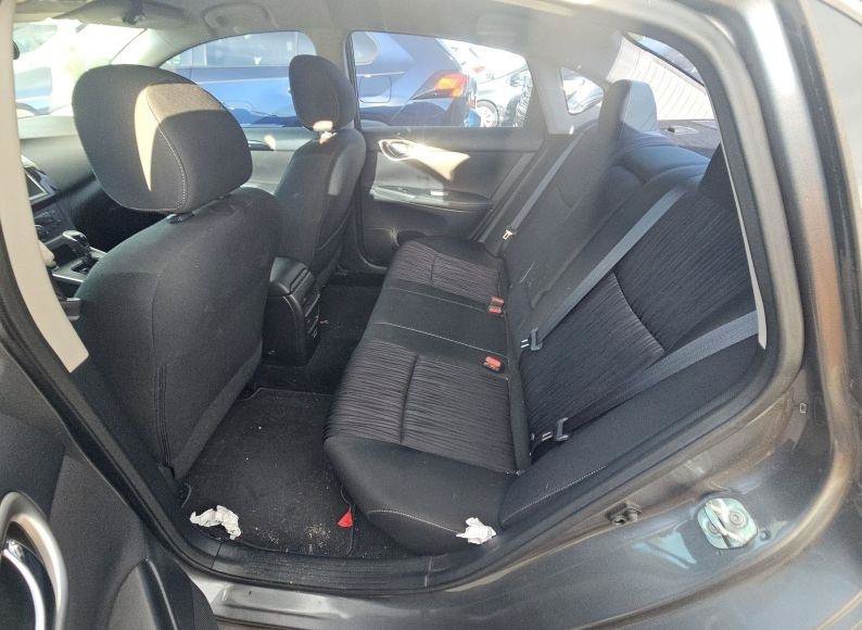 Used 2019 Nissan Sentra SV FWD image 4