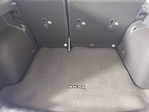 New 2025 Nissan Kicks S image 12