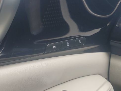 Used 2025 Kia Carnival SX Prestige FWD image 27