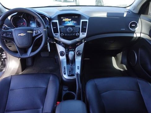 Used 2016 Chevrolet Cruze LT w/ Sun And Sound Package image 4